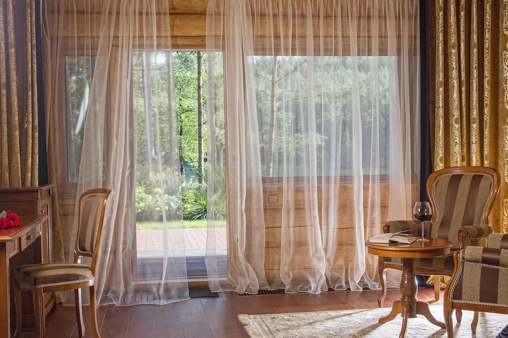 Esperanza Lake Resort Kozelkiskes エクステリア 写真