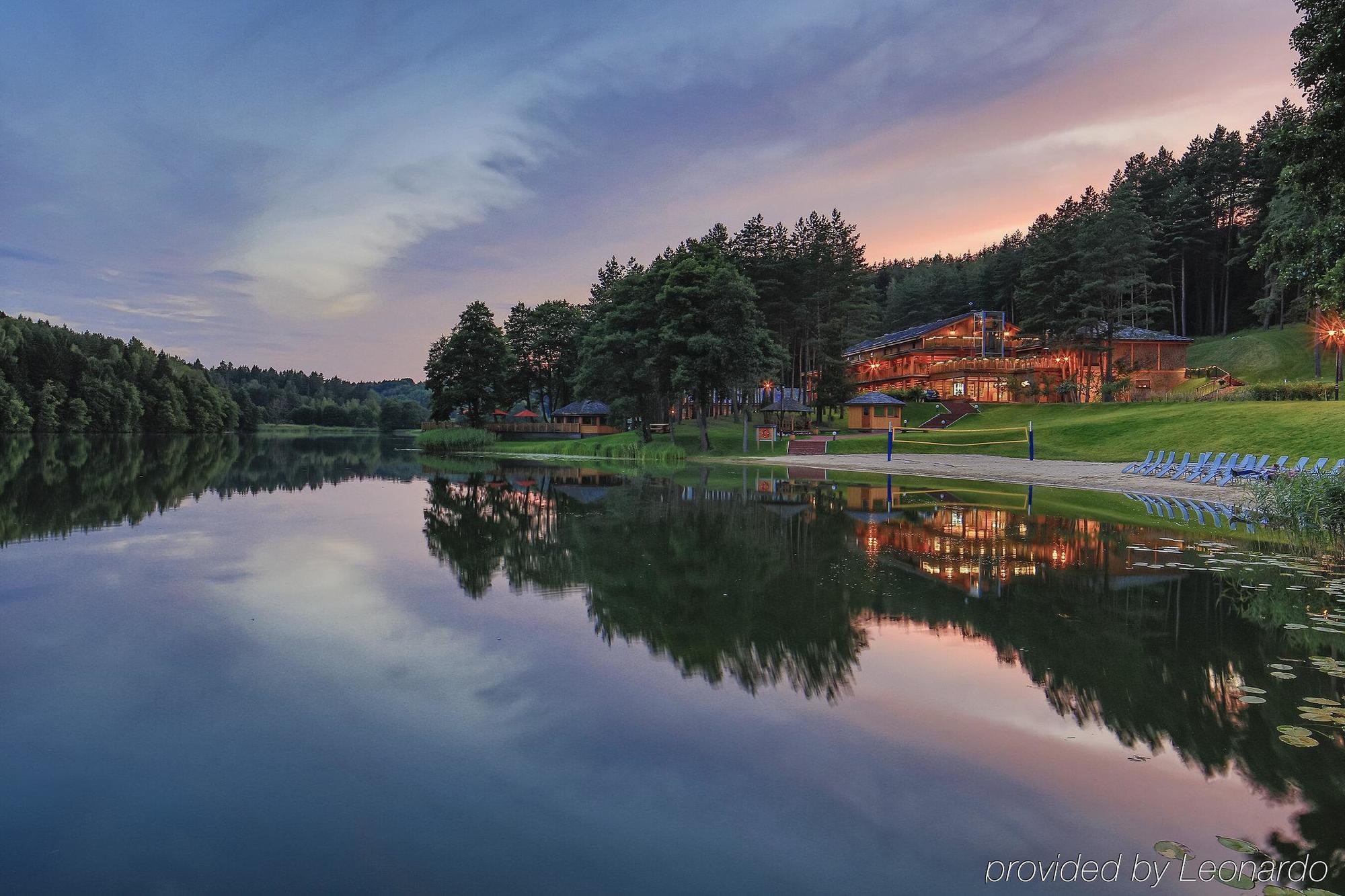 Esperanza Lake Resort Kozelkiskes エクステリア 写真