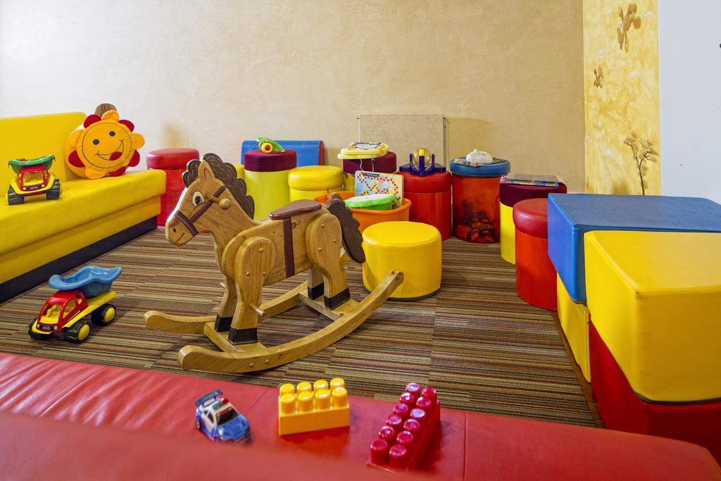 Esperanza Lake Resort Kozelkiskes エクステリア 写真